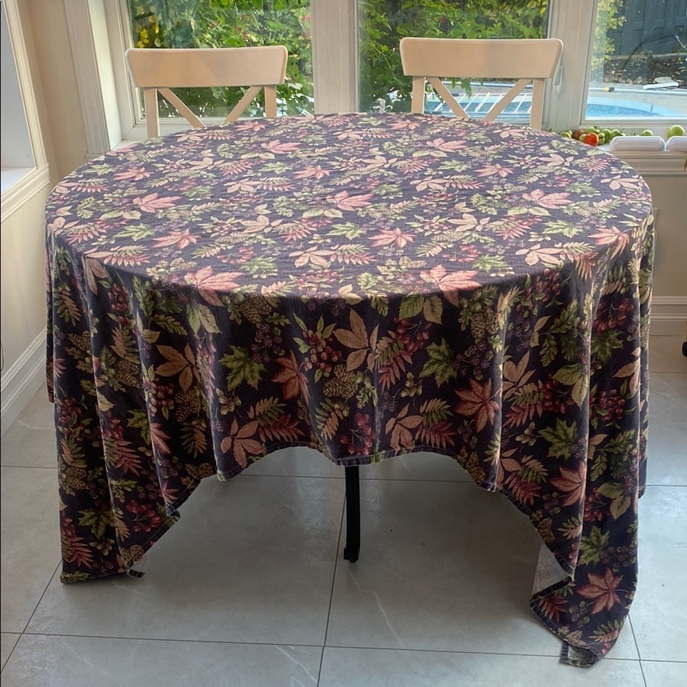 Tapestry floral Tablecloth Aubergine Rectangular L: 92.5” x W: 59.